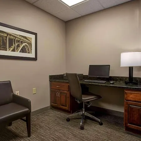 Country Inn & Suites By Radisson, Red Wing, Mn 